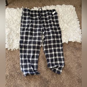 Old navy pajama bottoms
